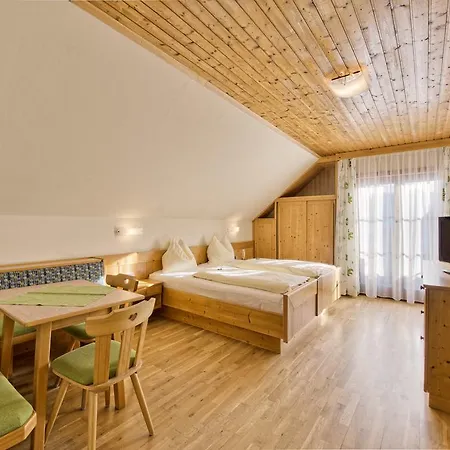 Agroturismo Allesbauer - Familie Preis Trebesing