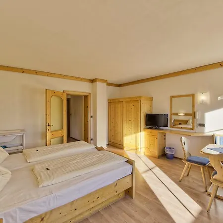 Agroturismo Allesbauer - Familie Preis