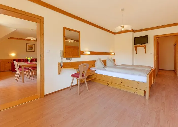 Allesbauer - Familie Preis 农家乐 Trebesing